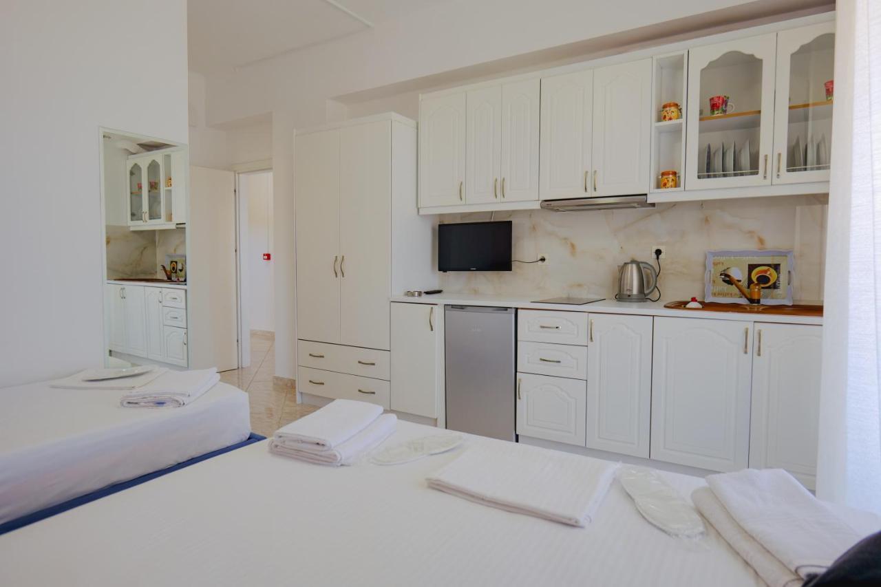 Eleni Guest House Sarandë エクステリア 写真