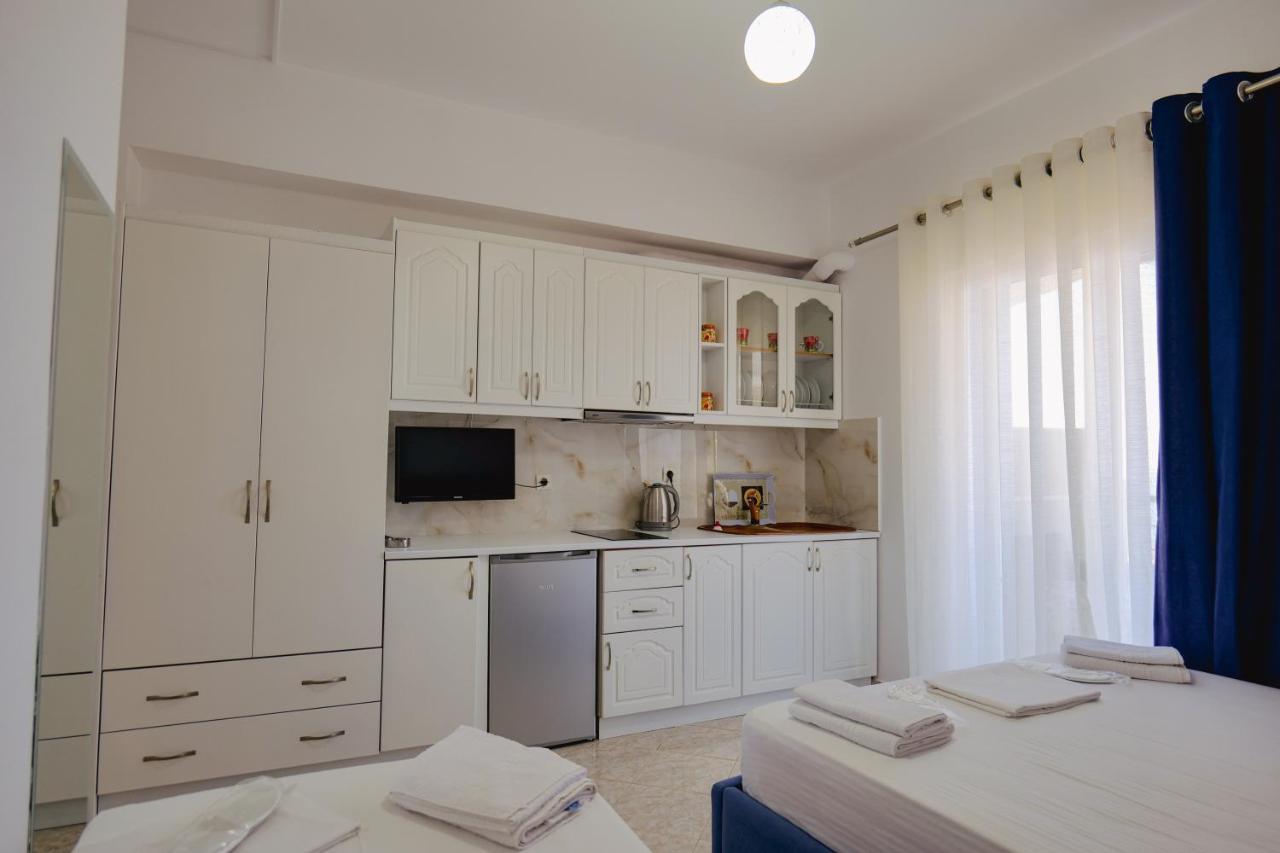 Eleni Guest House Sarandë エクステリア 写真