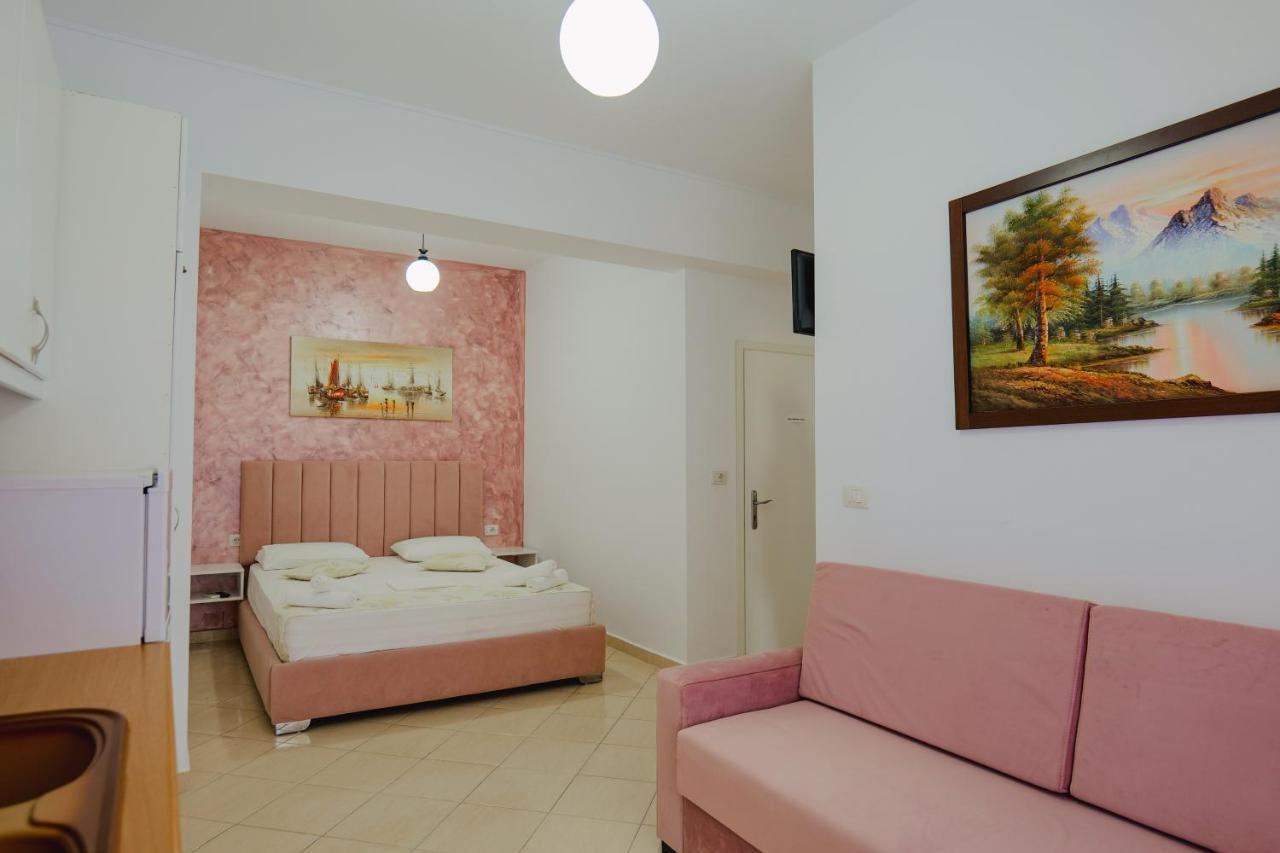 Eleni Guest House Sarandë エクステリア 写真