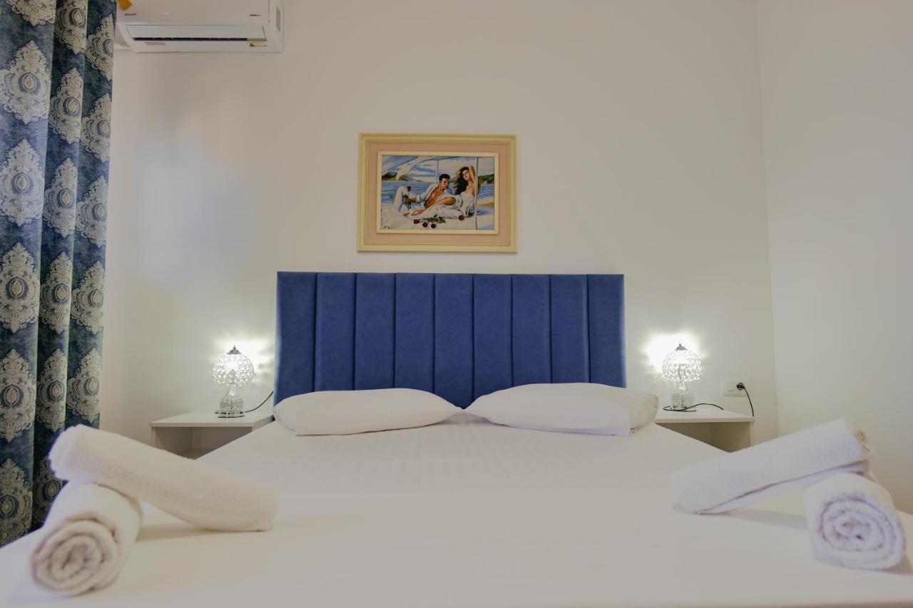 Eleni Guest House Sarandë エクステリア 写真