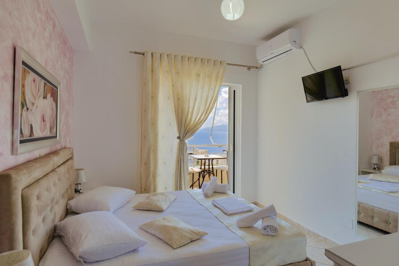 Eleni Guest House Sarandë エクステリア 写真