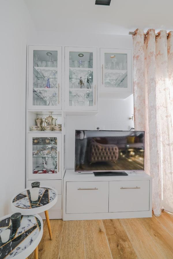 Eleni Guest House Sarandë エクステリア 写真