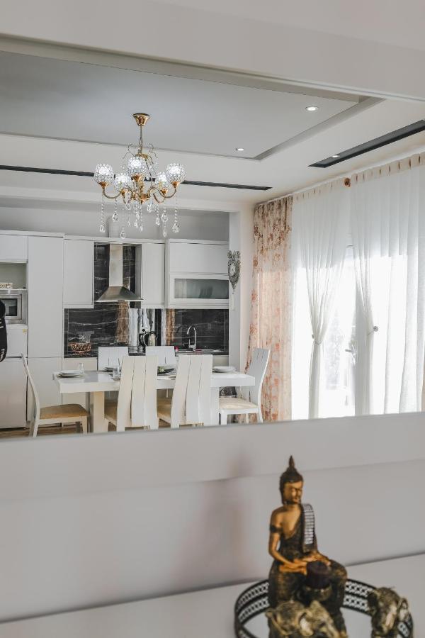 Eleni Guest House Sarandë エクステリア 写真