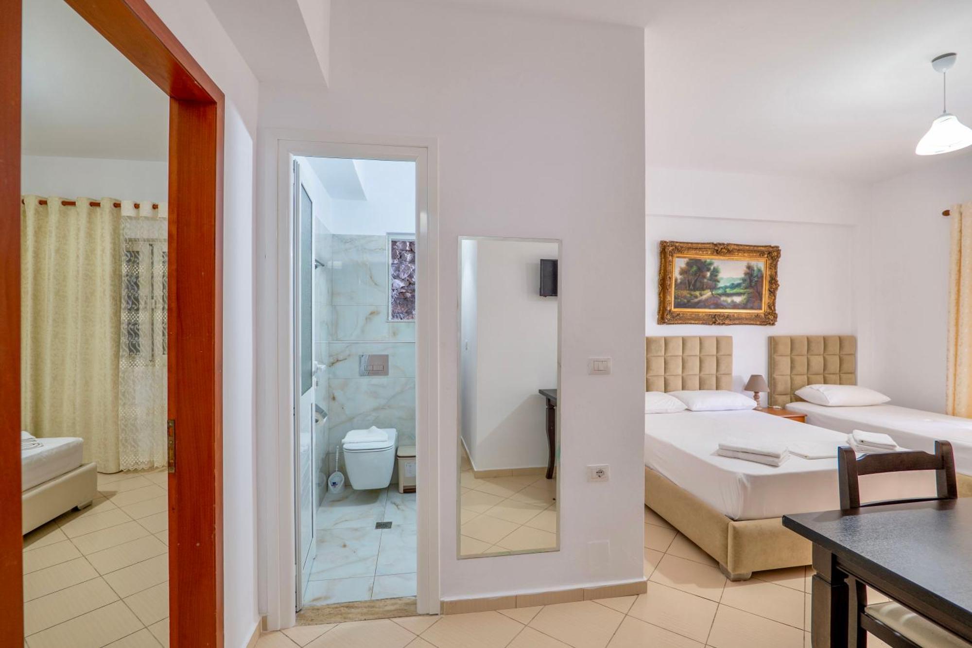 Eleni Guest House Sarandë エクステリア 写真